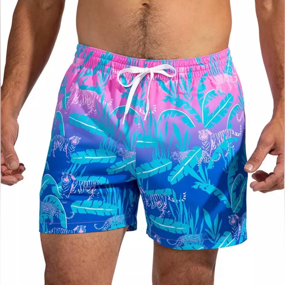 Men’s Chubbies The Hydrofoils Classic Swim Trunks Blue Jungle Large 5.5 Inseam